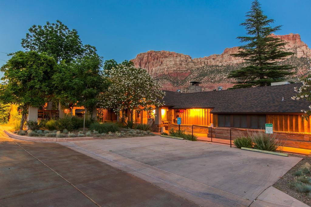 ספרינגדייל Driftwood Lodge מראה חיצוני תמונה